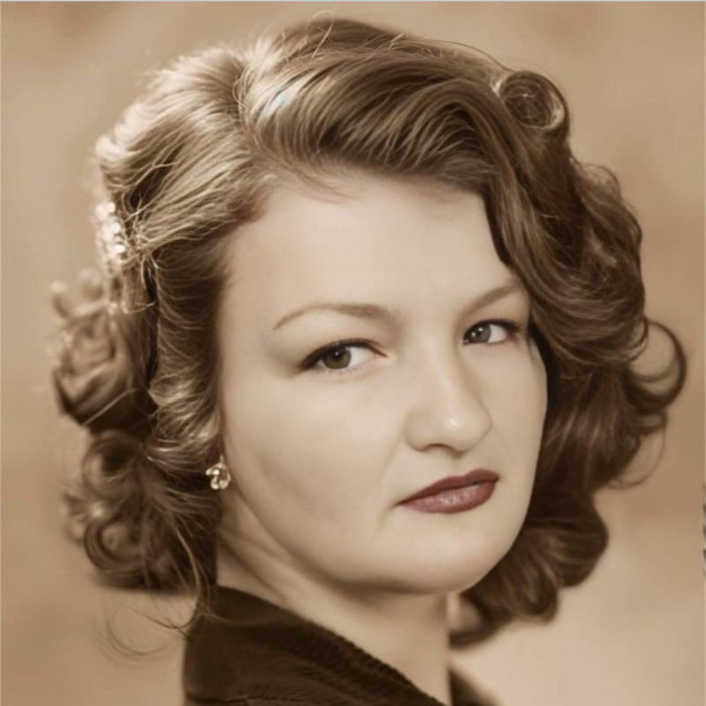 Meet your Posher, Connie